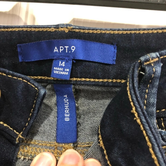 Apt 9 Bermuda Jean Shorts Size 14 - Picture 3 of 7